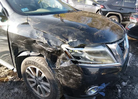 2014 Nissan Pathfinder Platinum/S/Sl/Sv z USA, uszkodzony, nr VIN 5N1AR2MM7EC660248